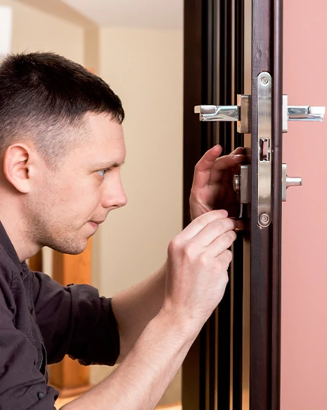 : Professional Locksmith For Commercial And Residential Locksmith Services in Shasta Lake, CA